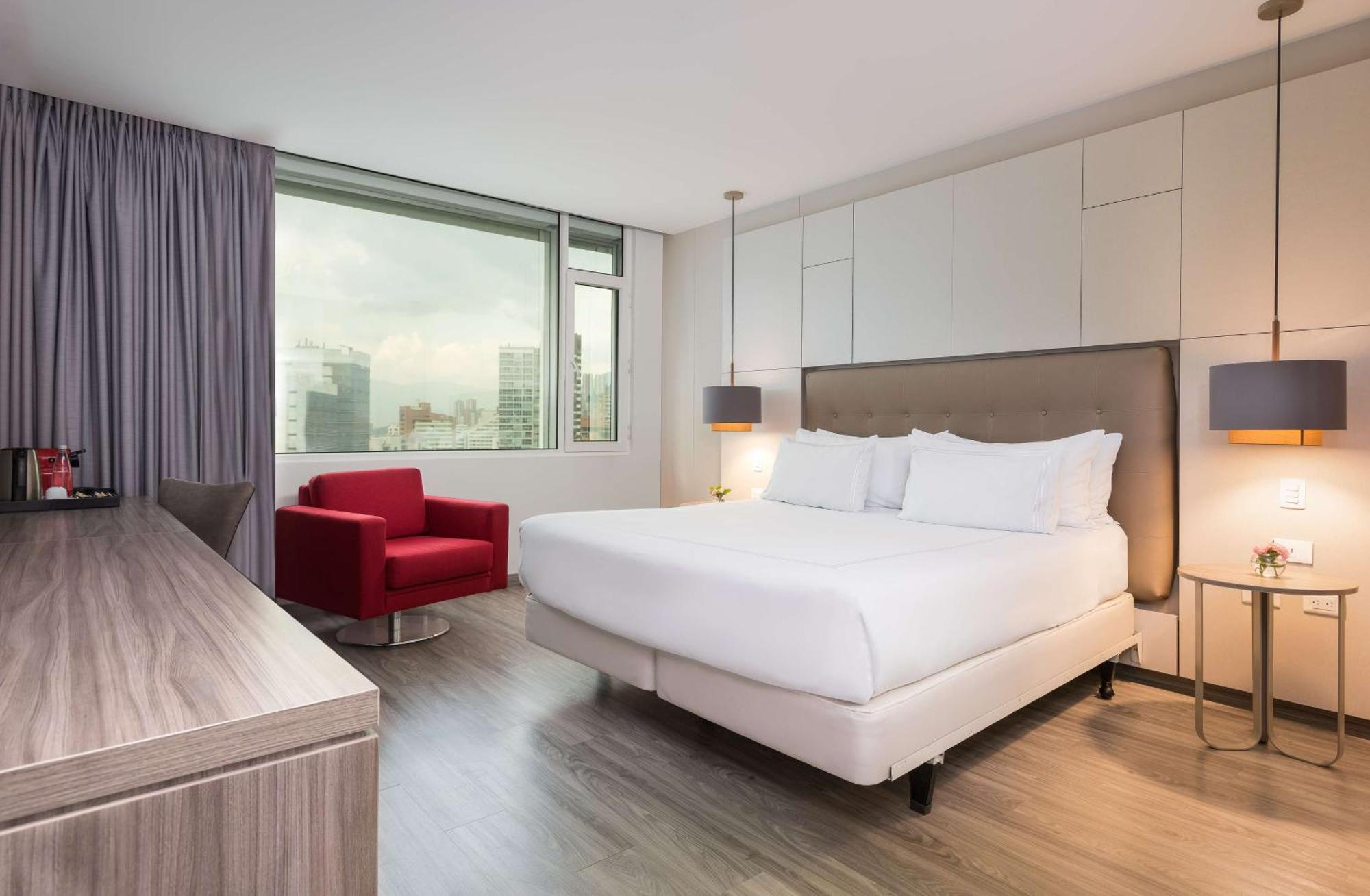 Готель Nh Collection Medellin Royal Екстер'єр фото