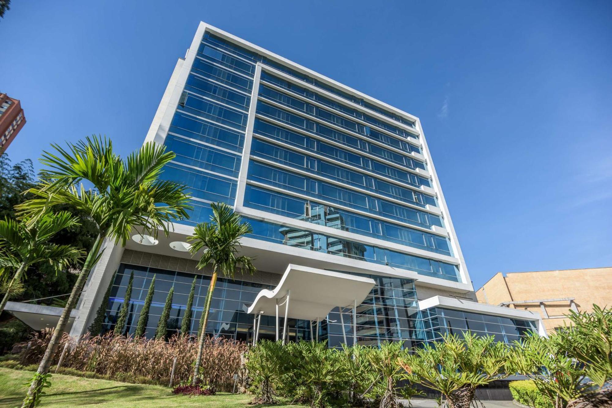Готель Nh Collection Medellin Royal Екстер'єр фото